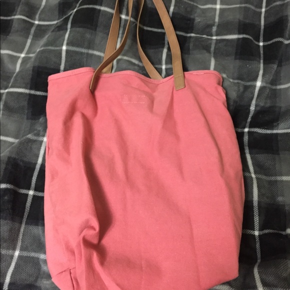 Cute beach bag 🌟 - Picture 2 of 3